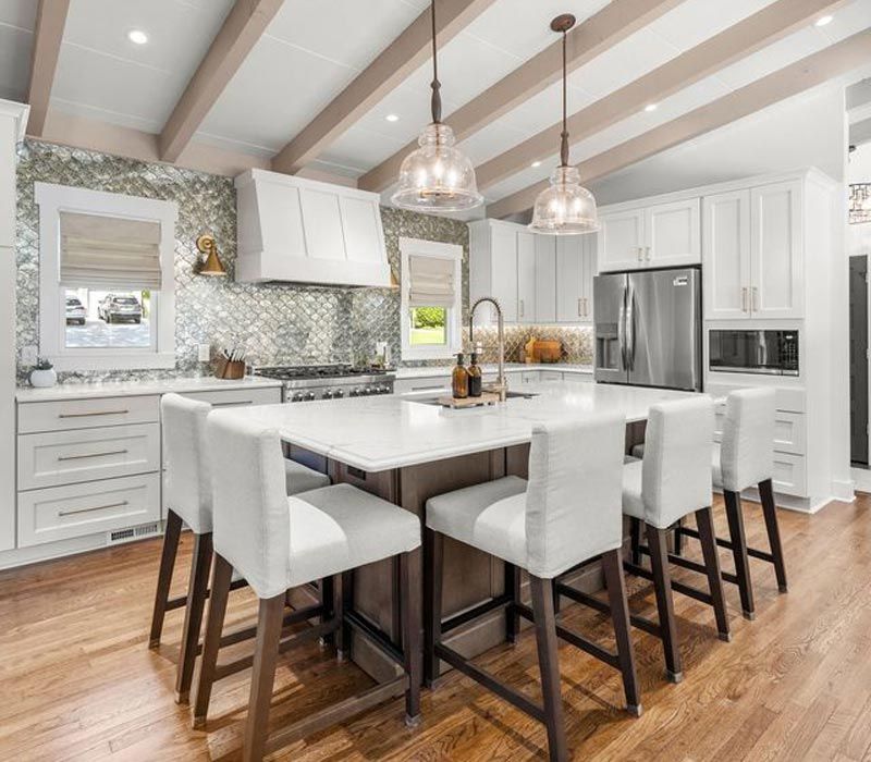 Comprehensive kitchen remodeling solutions showcasing modern layouts, custom cabinetry, and stylish countertops for homes in Dunwoody